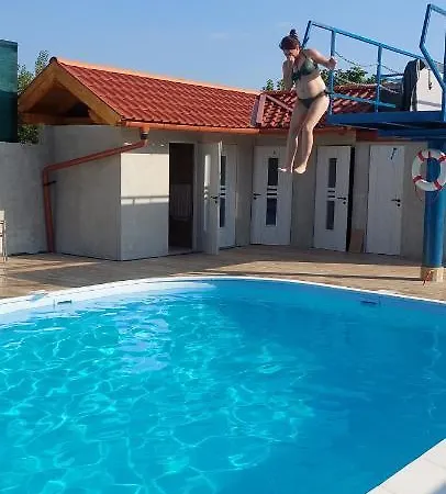 Κάμπινγκ Gaestehaus Kathi Buschcamper Gyenesdiás