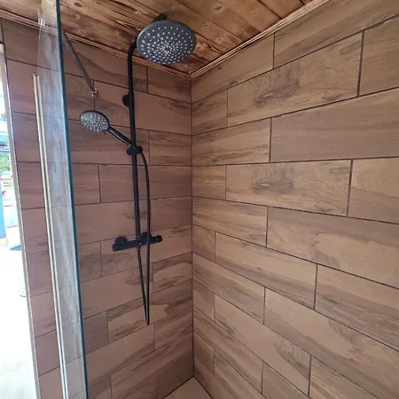 Κάμπινγκ Gaestehaus Kathi Buschcamper Gyenesdiás