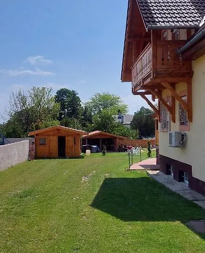 Gaestehaus Kathi Buschcamper Kamp alanı Gyenesdiás
